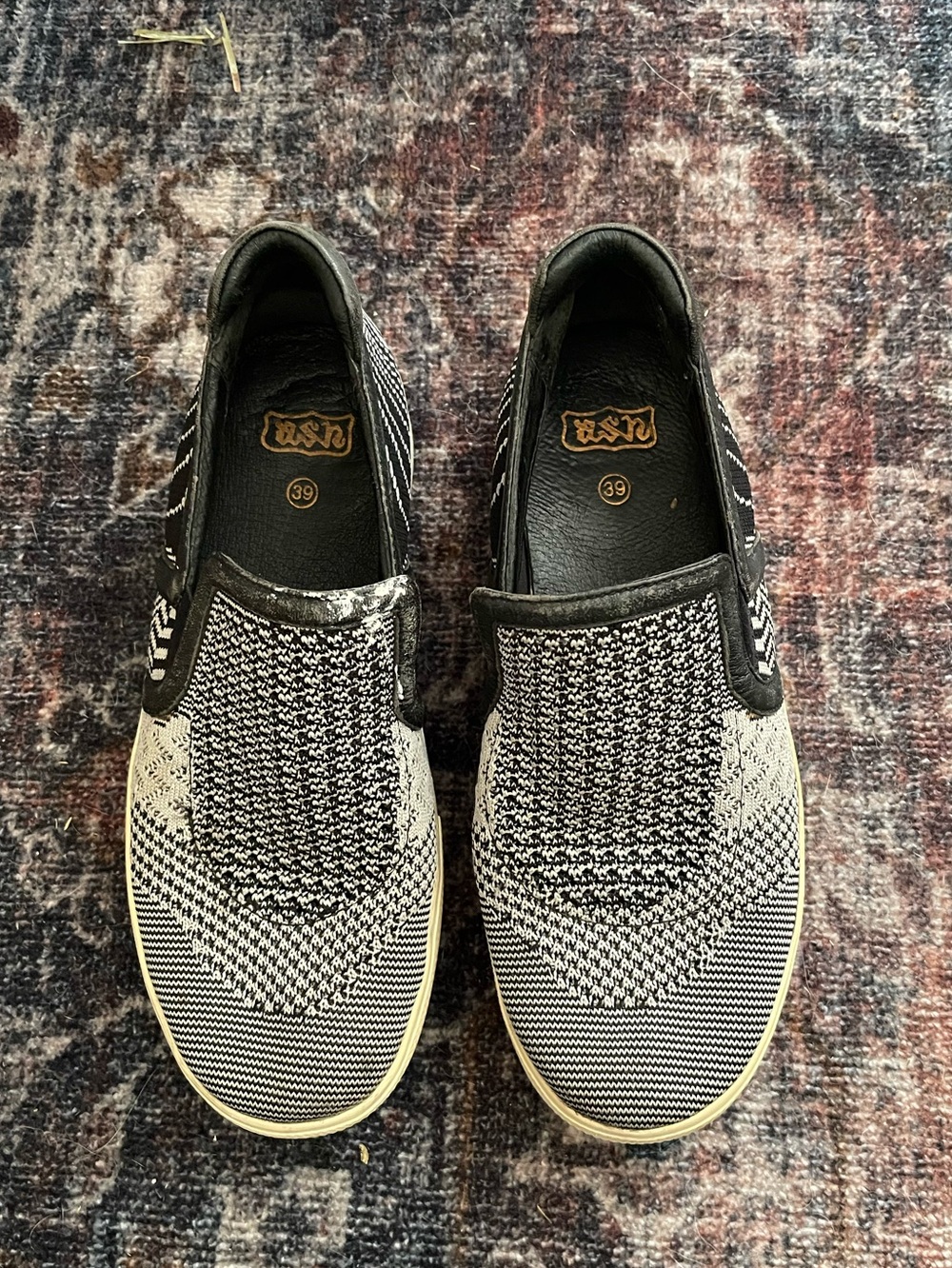 Jeday slip on sneakers